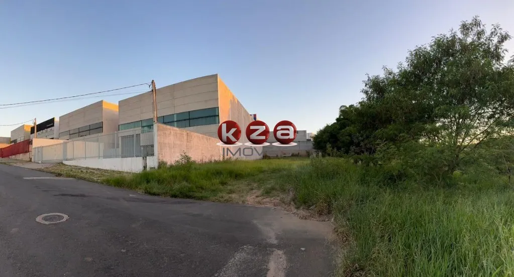 Imagem Terreno Industrial de 2.816m² à venda no Éden, Sorocaba-SP: sua oportunidade de investimento na região!