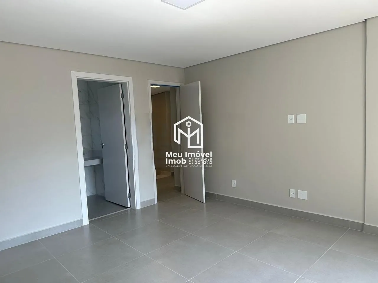 Imagem Casa Condomínio 4 quartos 3 suítes 4 Vagas 300M² Arniqueiras