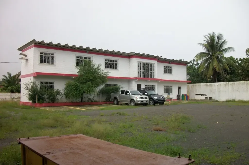 Galpão à Venda, 550 m² em Luís Eduardo Magalhães - Simões Filho