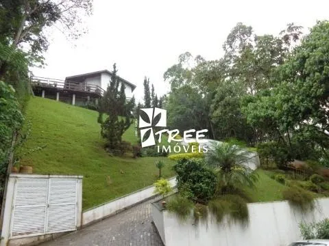 Imagem VENDA DE CASA NO CONDOMÍNIO NOVO HORIZONTE, EM ARUJÁ/SP, semi mobiliada com 3 quartos, suíte c/ hidro, piscina, churrasqueira e 4 vagas. CONSULTE-NOS
