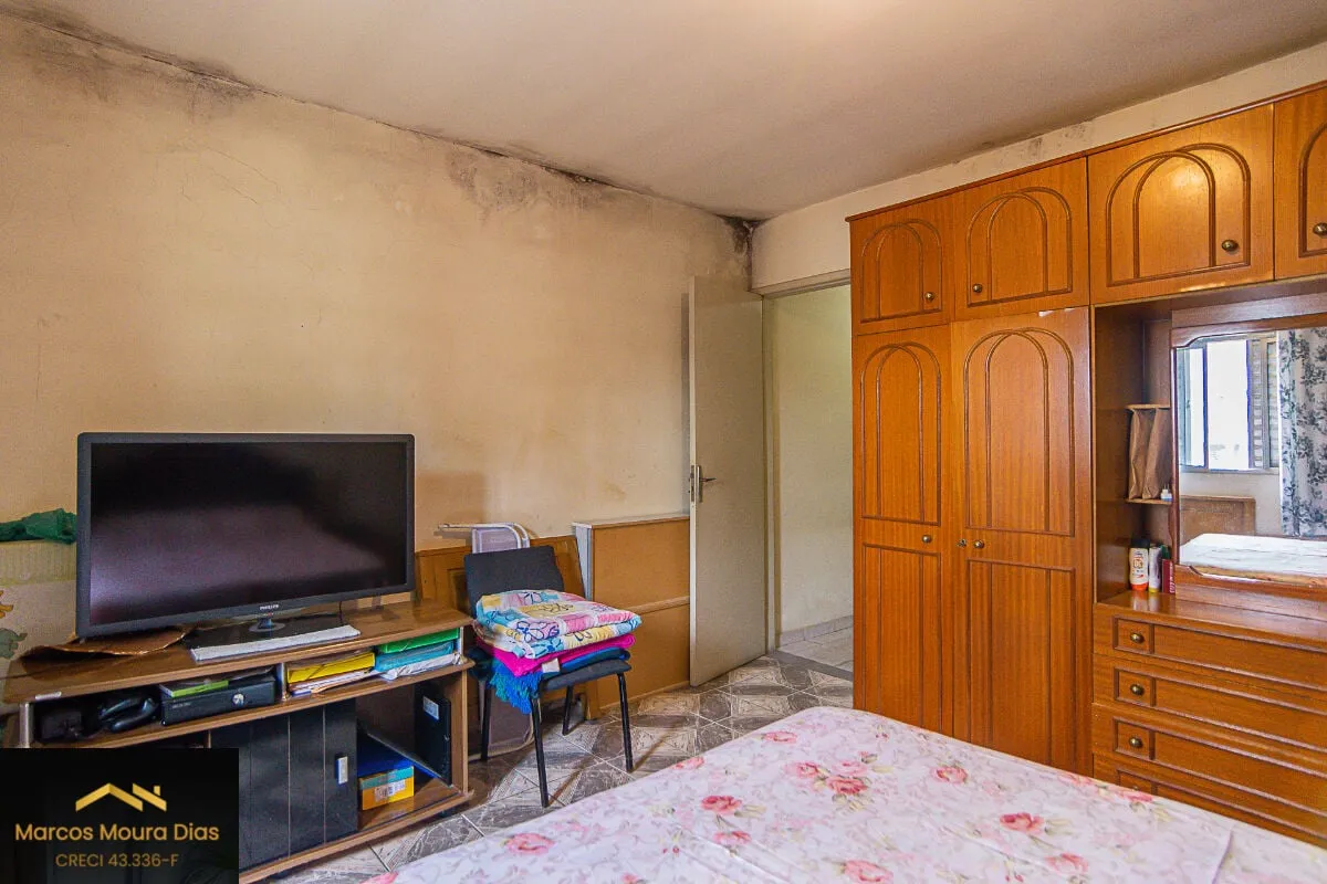 Imagem Casa Sobrado na Vila Dalva com 4 Dormitórios e 2 Vagas de Garagem, Oportunidade