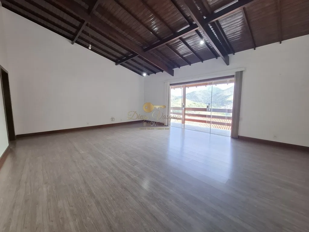 Imagem Casa em Condomínio para Venda em Teresópolis / RJ no bairro Albuquerque