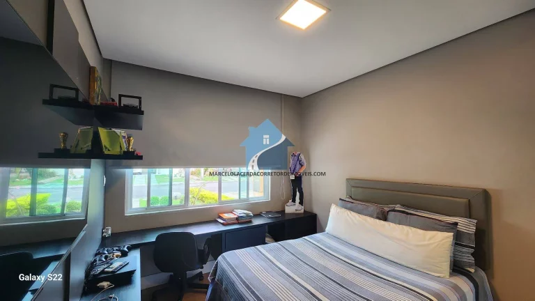 Imagem CASA NO CONDOMÍNIO LA VILLETTE - PARQUE 10 DE NOVEMBRO