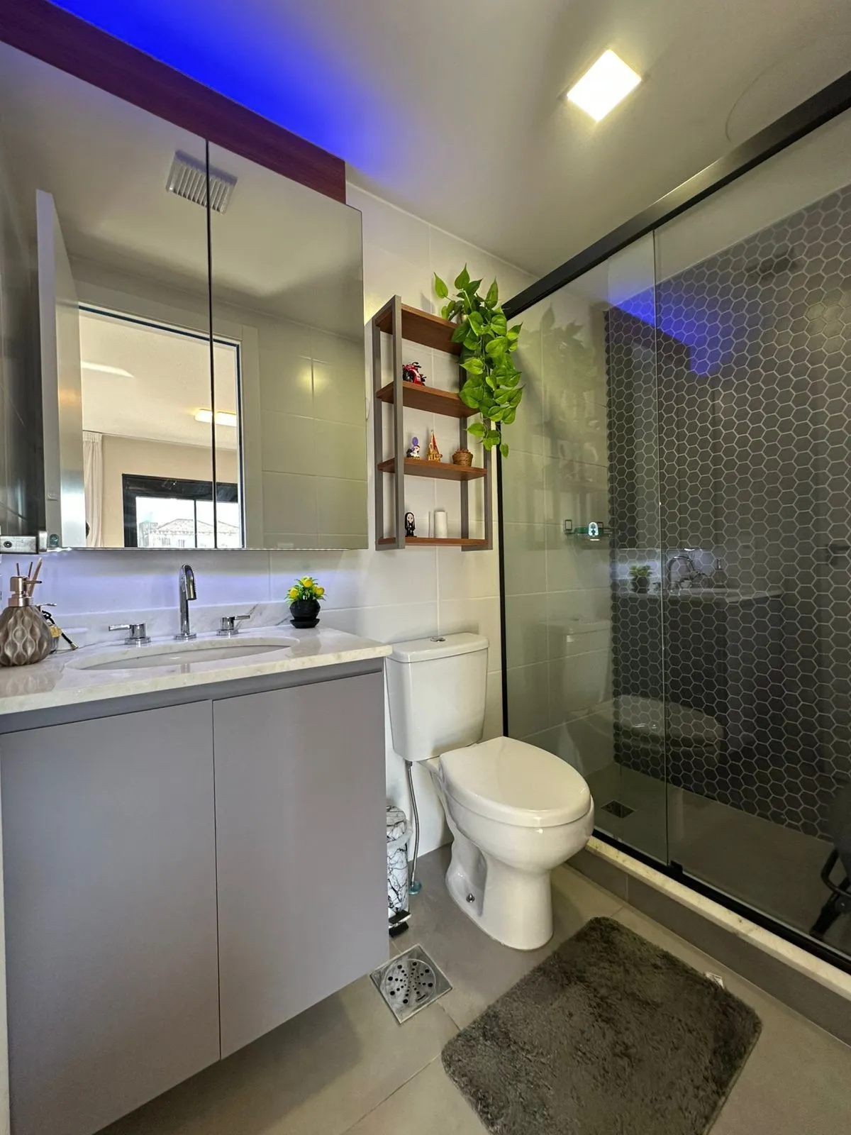 Imagem Apartamento Mobiliado e Reformado com Closet, Churrasqueira e Infraestrutura Completa no Centro de Porto Alegre