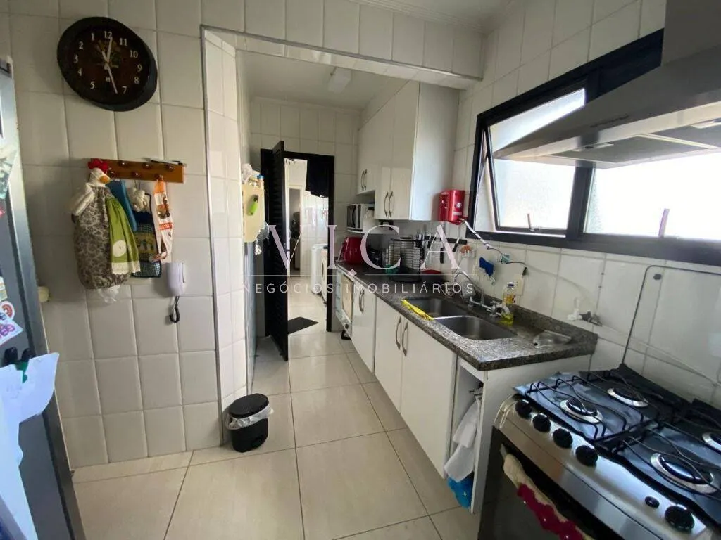 Imagem Alphaville| Europa 202m² 4 dorms, 3 suítes, 3 vagas e varanda|R$ 1.885.000