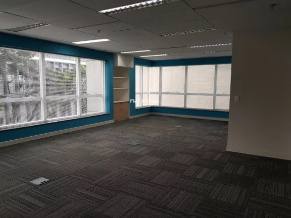 Imagem Conjunto comercial com 130m² na Vila Nova Conceição.