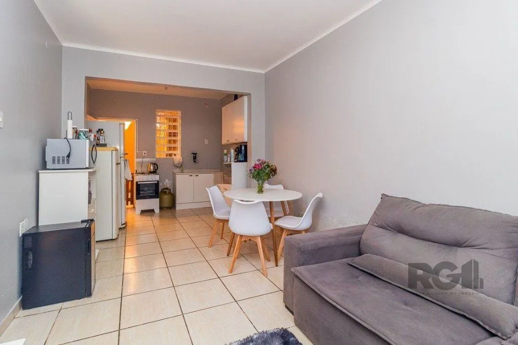 Imagem Casa com 99,73m², 2 dormitórios, 2 vagas no bairro Floresta
