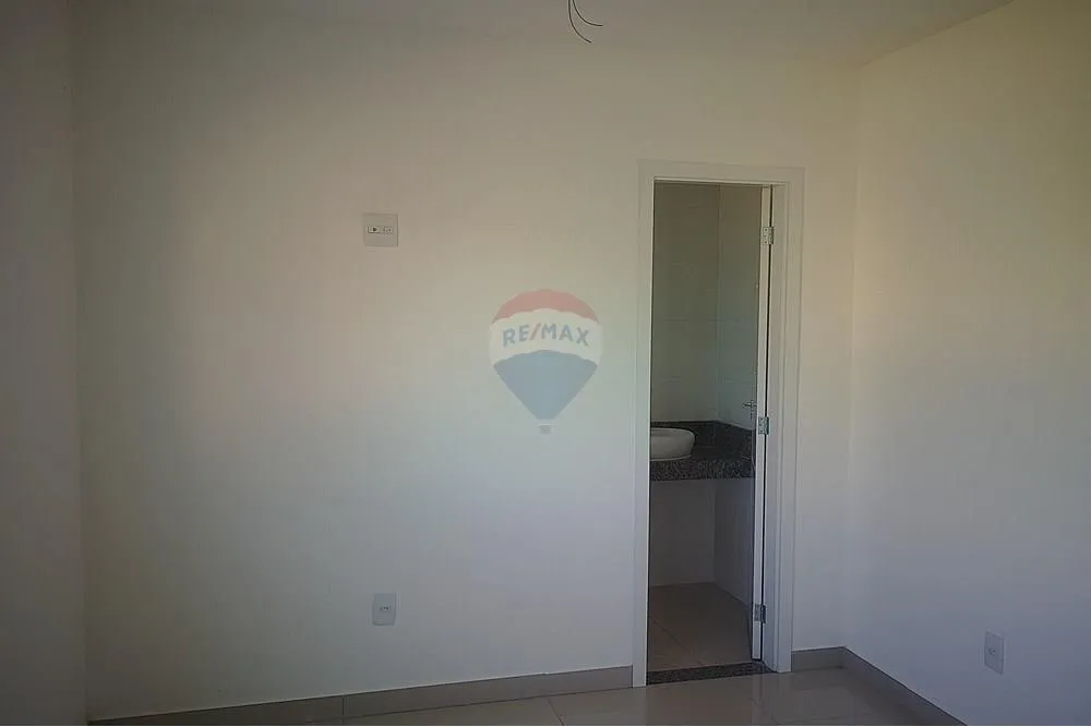 Imagem Casa com 2 quartos para venda em Pedra de Guaratiba.