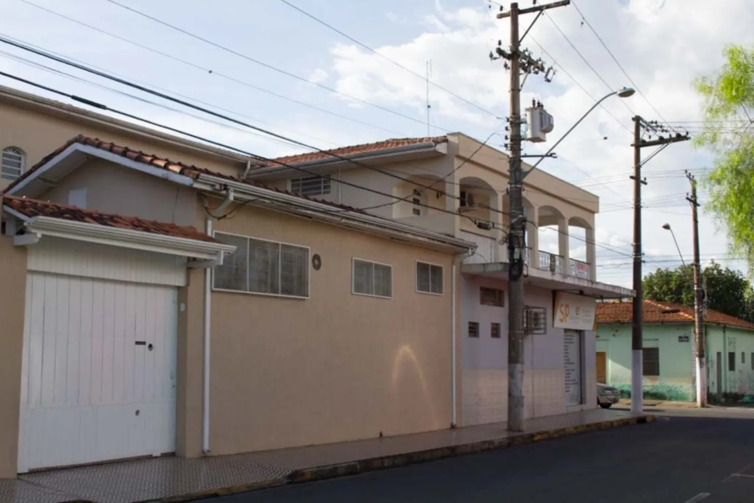 Foto do imóvel Casa à venda 3 Quartos, 1 Suite, 3 Vagas, 354M², Santana, Pindamonhangaba - SP