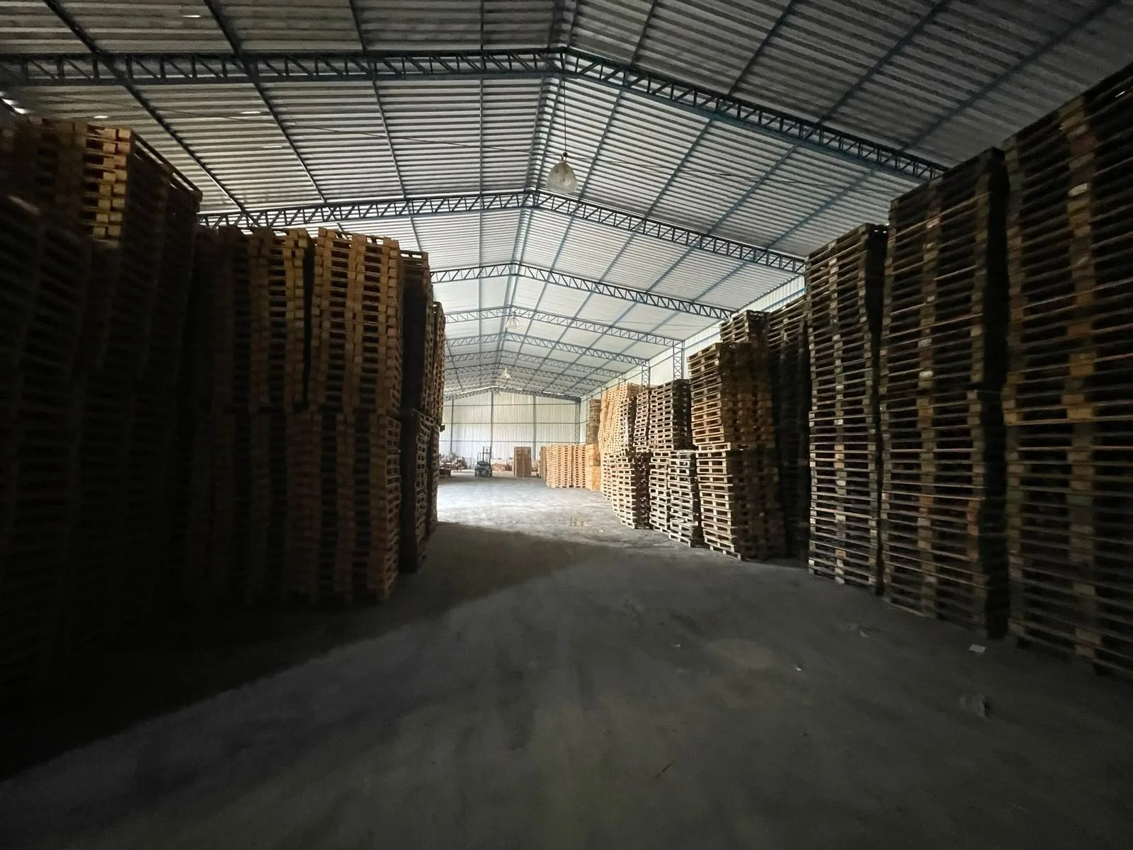 Imagem Excelente Campo Fabril Galpão Empresarial de 1.500m2 no Residencial Santa Helena