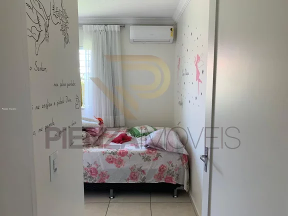 Imagem Casa para Venda em Chapecó, Vila Real, 4 dormitórios, 1 suíte, 3 banheiros, 2 vagas
