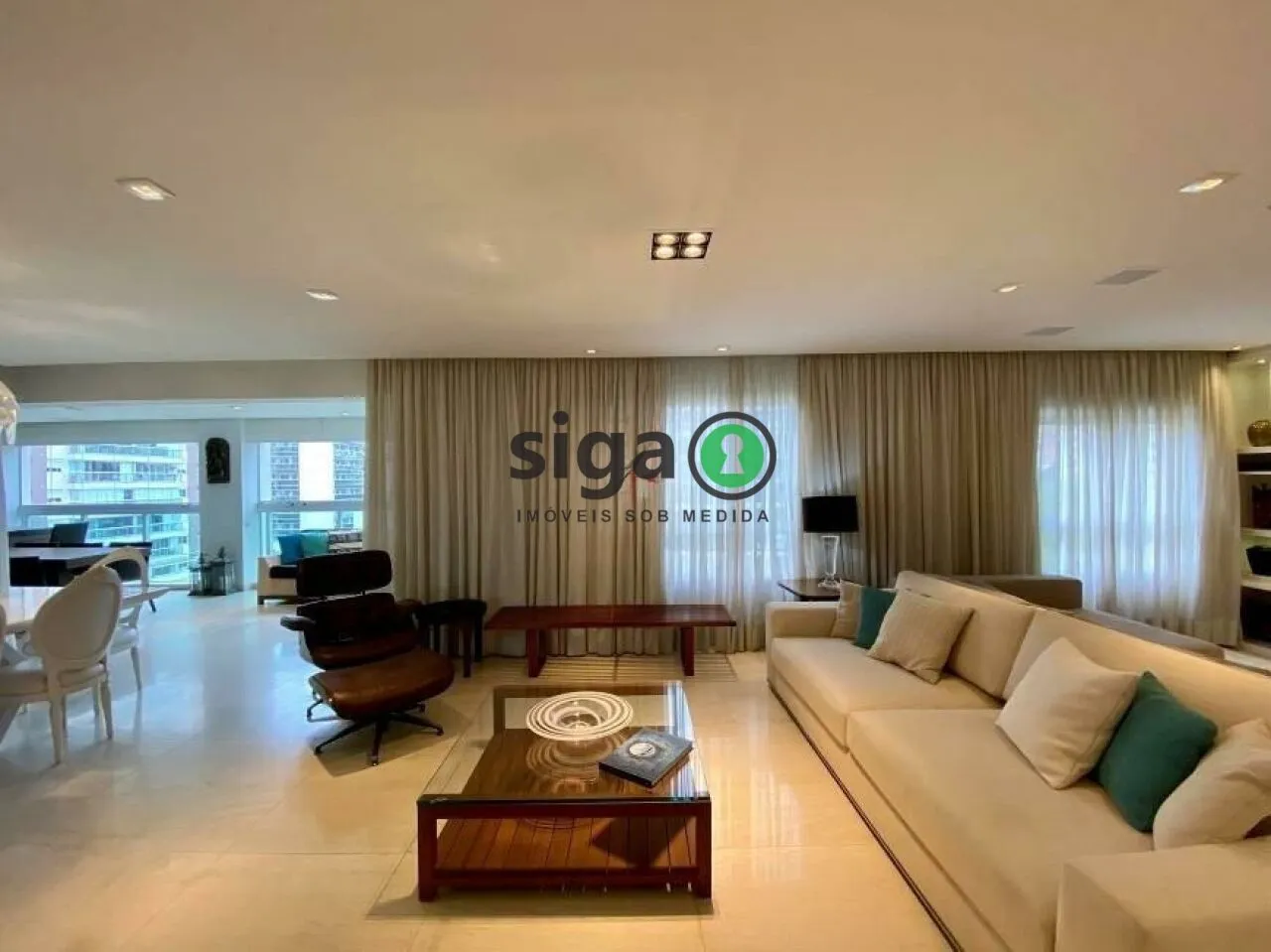 Imagem Apartamento Alto Padrão na Vila Olímpia de 3 Quartos com 3 Vagas - 210m² à Venda.