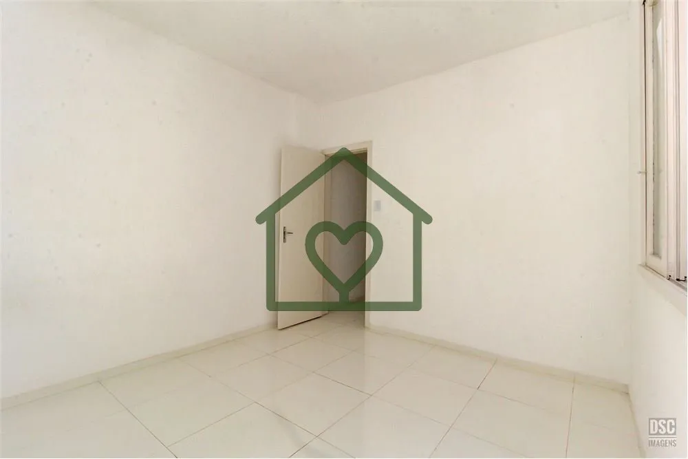 Imagem Apresentamos um encantador apartamento de dois dormitórios localizado no coração do Centro Histó...