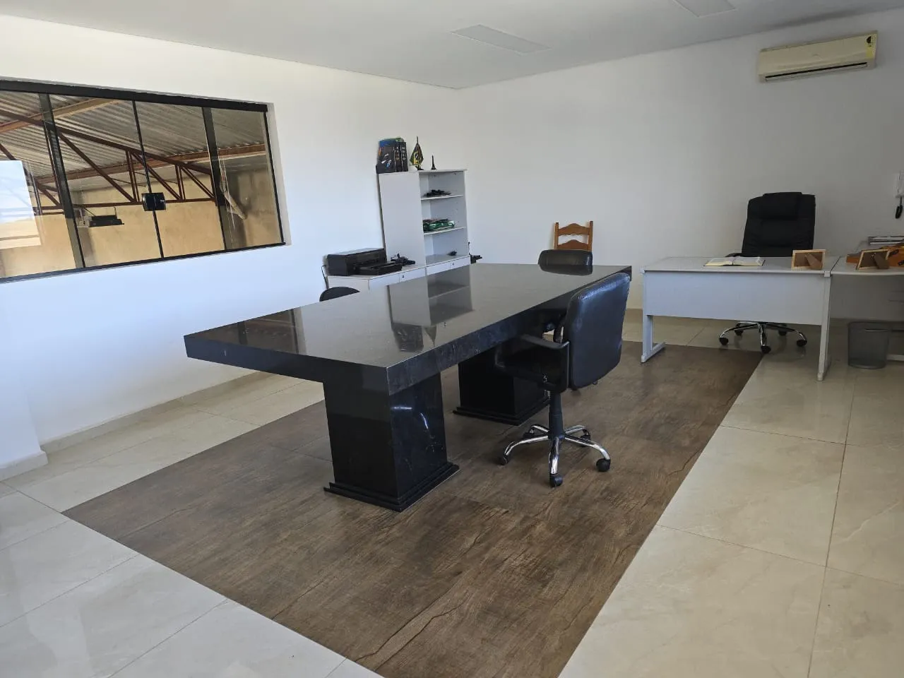 Imagem Barracão de 352,65m² de Área construída Localizada no Wanel Ville - SOROCABA/SP!