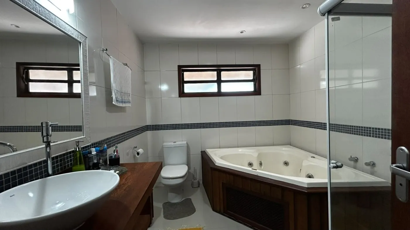 Imagem Casa para Venda em Petrópolis / RJ no bairro Fazenda Inglesa