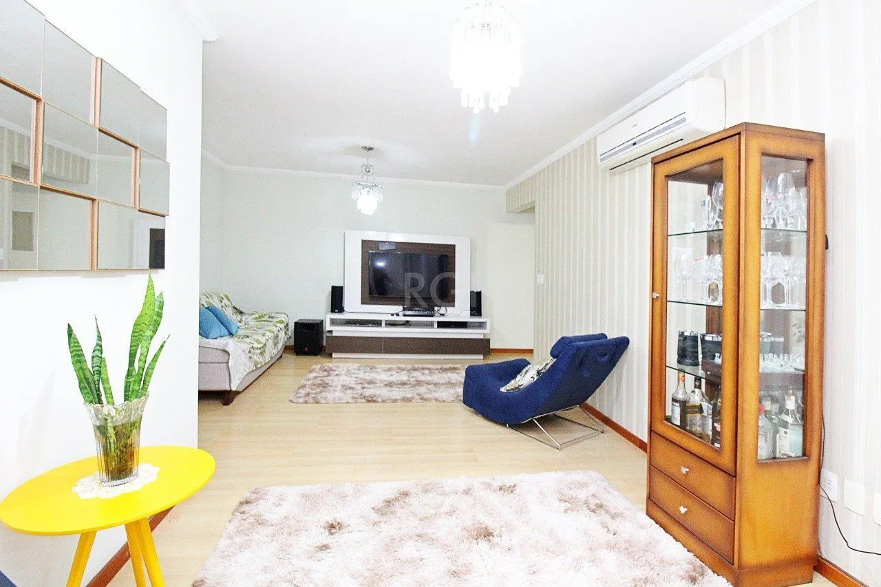 Imagem Apartamento de três dormitórios, suíte e uma vaga de garagem no bairro Santana