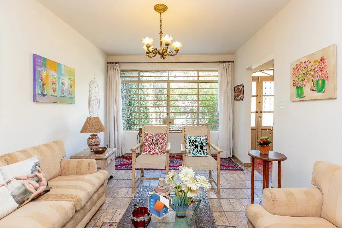 Imagem Sobrado para venda em Jardim das Bandeiras com 3 quartos, 232m²