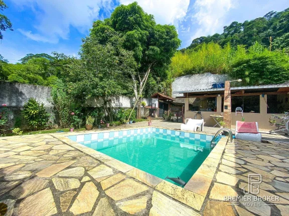 Foto do imóvel Casa à venda, 290 m² por R$ 789.900,00 - Vale do Paraíso - Teresópolis/RJ