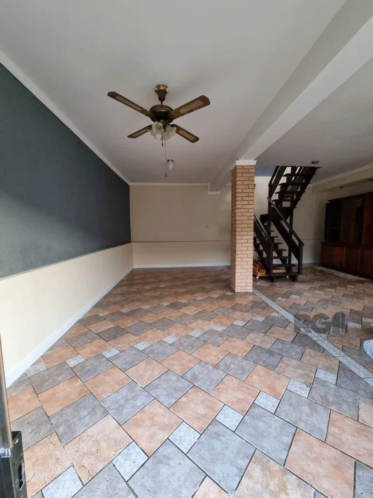 Imagem Casa com 3 dormitórios no bairro Sarandi
