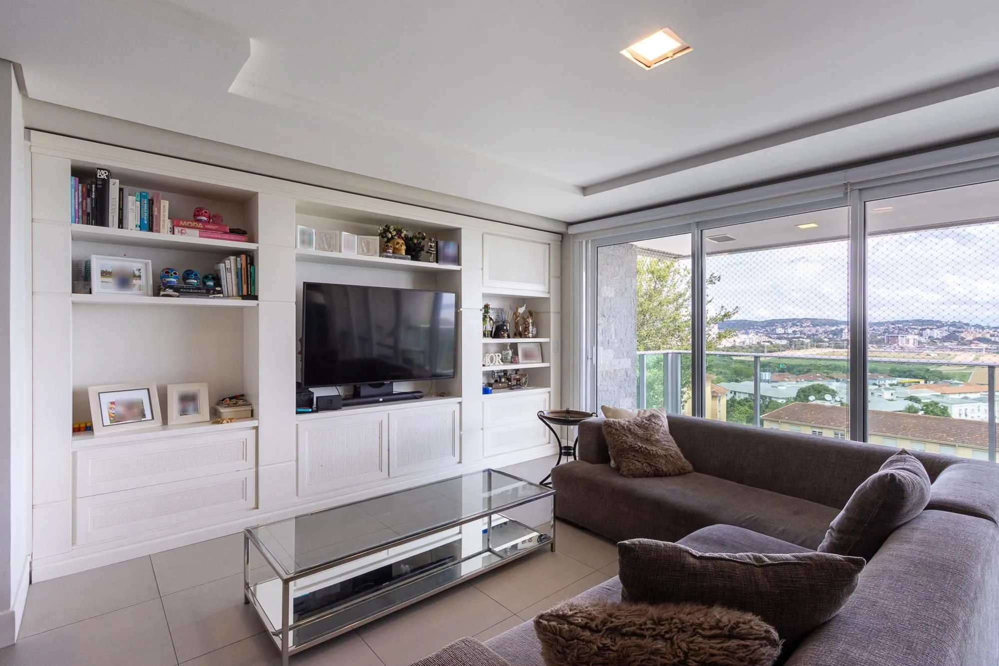 Imagem Apartamento à venda, com 3 dorm, 2 suítes, 2 vagas - bairro Cristal