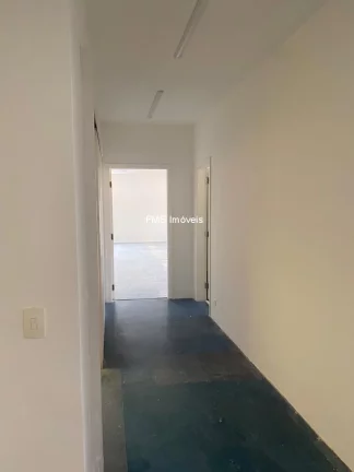 Imagem Prédio Comercial Inteiro para Locação em Pinheiros, São Paulo-SP: 15 vagas de garagem, 790m² de área.