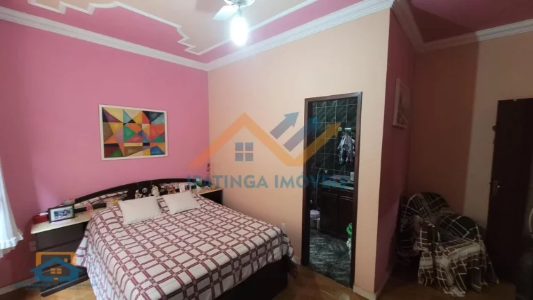 Imagem Casa com Lote grande no Bairro Veneza - Ipatinga