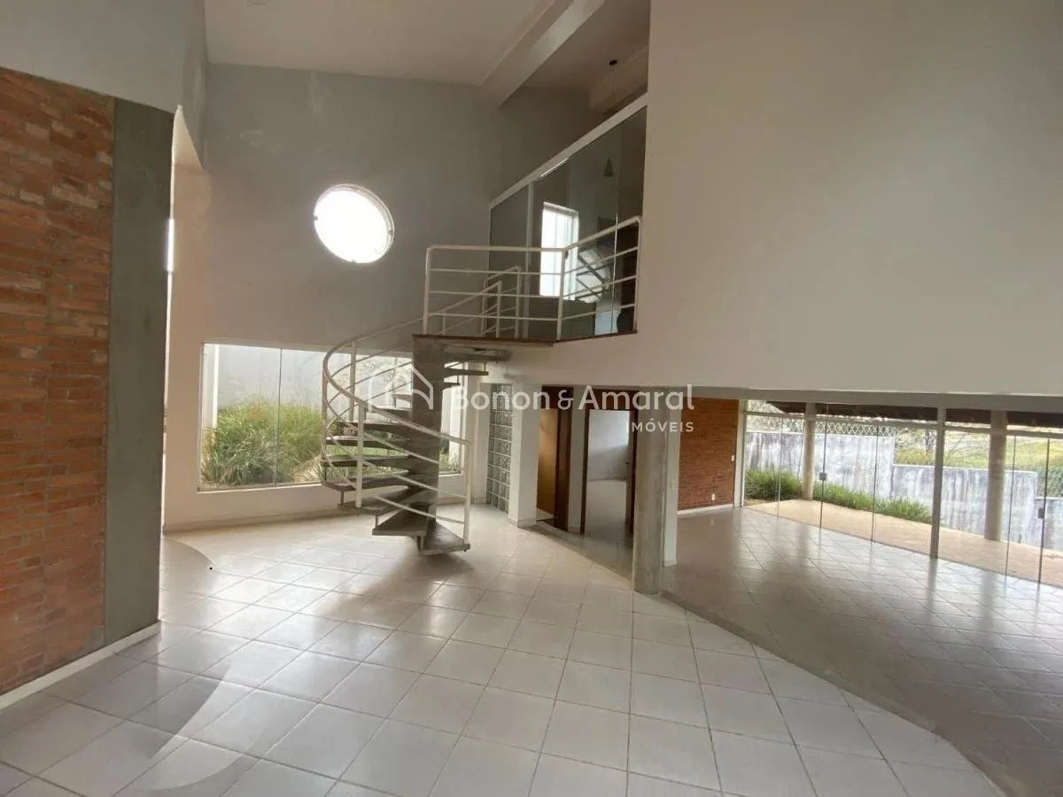 Imagem Seu Refúgio Exclusivo no Alto das Paineiras: Arquitetura Única, Natureza e Sofisticação em Harmonia