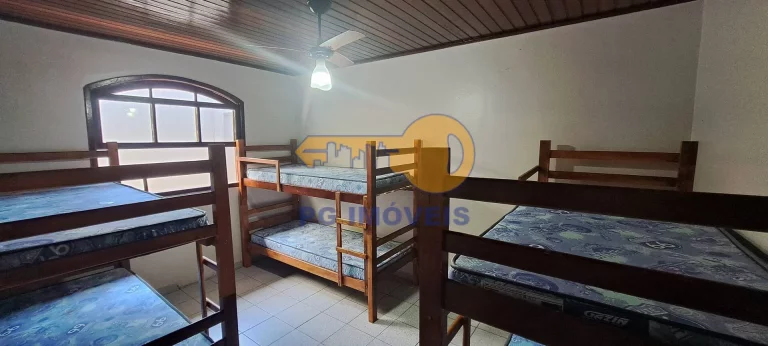 Imagem RESIDENCIA PARA 13 PESSOAS A 700M DO MAR