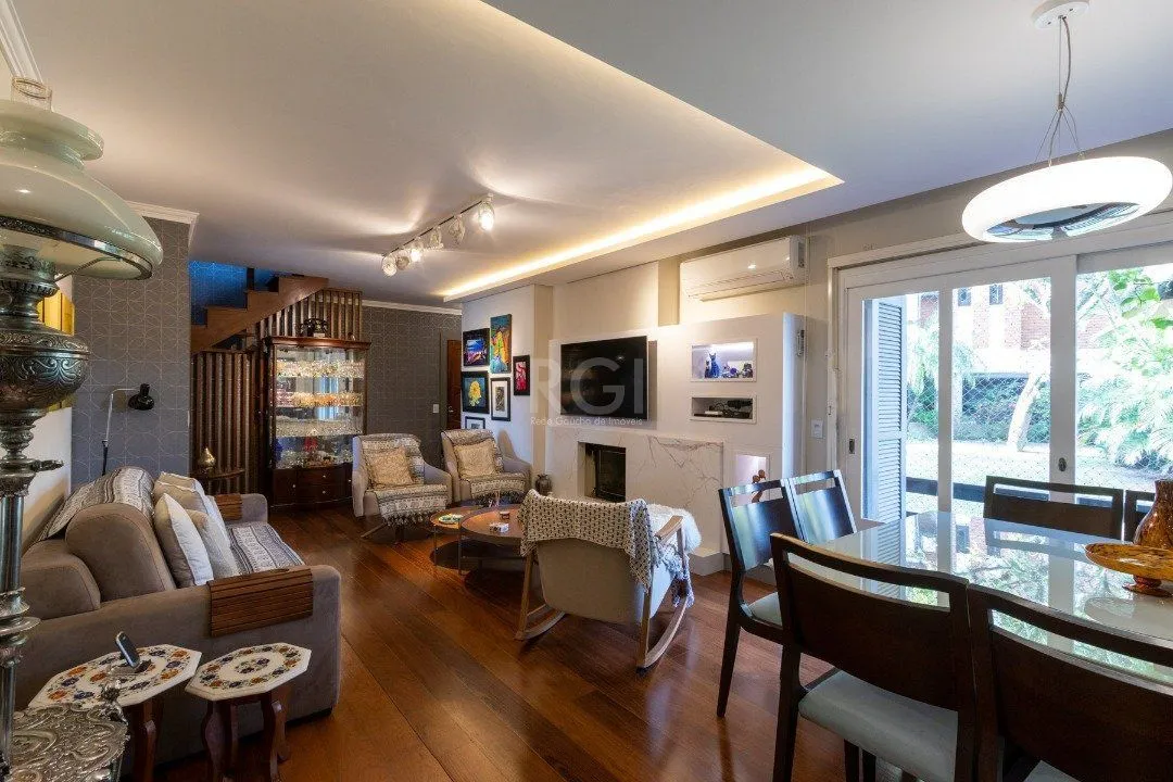 Imagem Cobertura para Venda - 234.17m², 3 dormitórios, sendo 1 suites, 2 vagas - Cristal