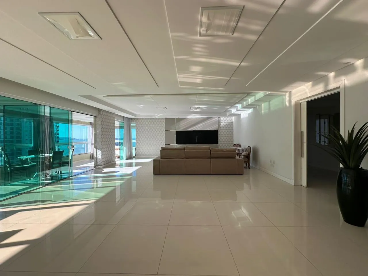 Imagem Apartamento com vista para o mar à venda com 300m2 por R$ 3.600.000,00