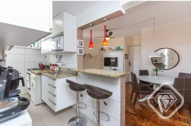 Imagem Um apartamento com o melhor do sol da manhã e muito conforto!

São 3 dormitórios, living para 2 a...