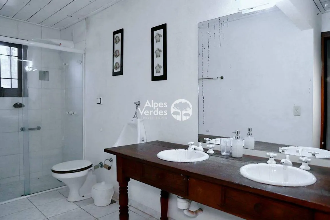 Imagem Vende-se Casa em Canela-RS, com 03 dormitórios