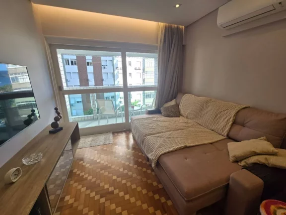 Imagem Apartamento em frente a Praia do Embaré, reformado, Varanda Vista Mar!!