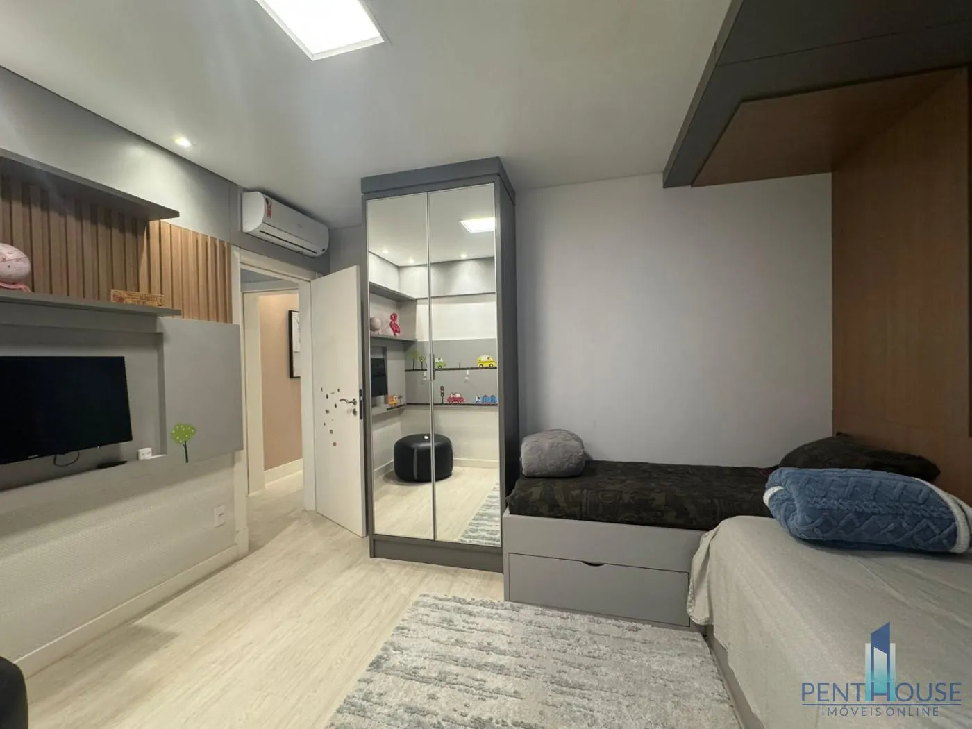 Imagem Apartamento Zona Central para Venda em Balneário Camboriú, CENTRO, 3 dormitórios, 3 suítes, 4 banheiros, 2 vagas