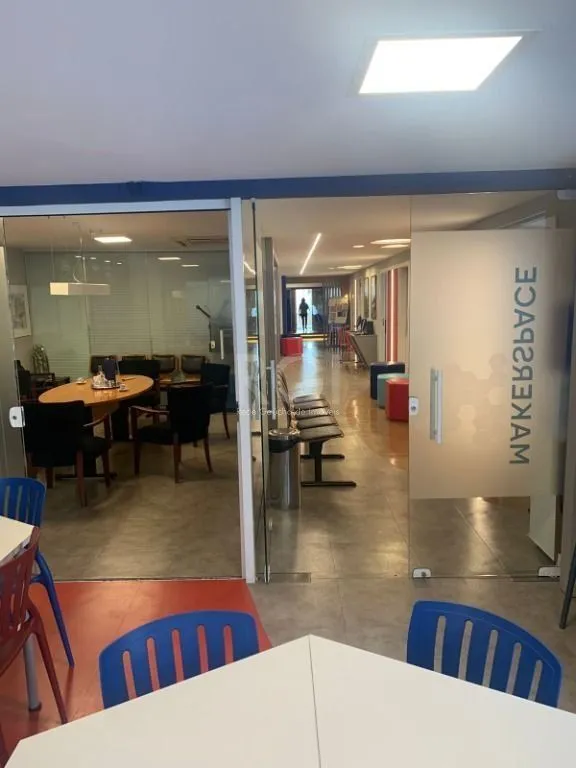 Imagem Prédio Para Comprar , 3300 m² por R$ 14.000.000,00 - Centro - Porto Alegre/RS
