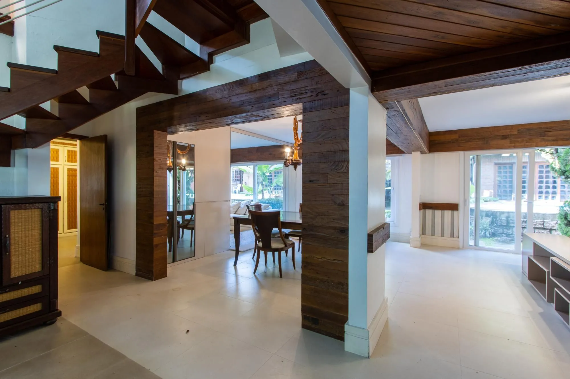 Imagem Excelente Casa em Condominio Fechado com 440,60m Dormitórios, sendo 2 Suítess