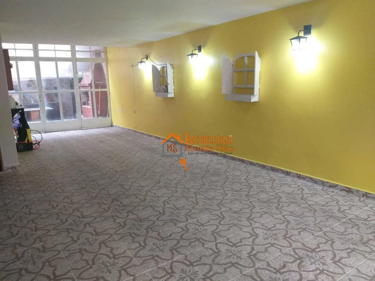Foto do imóvel Sobrado com 3 dormitórios à venda, 315 m² por R$ 1.200.000,00 - Vila Galvão - Guarulhos/SP