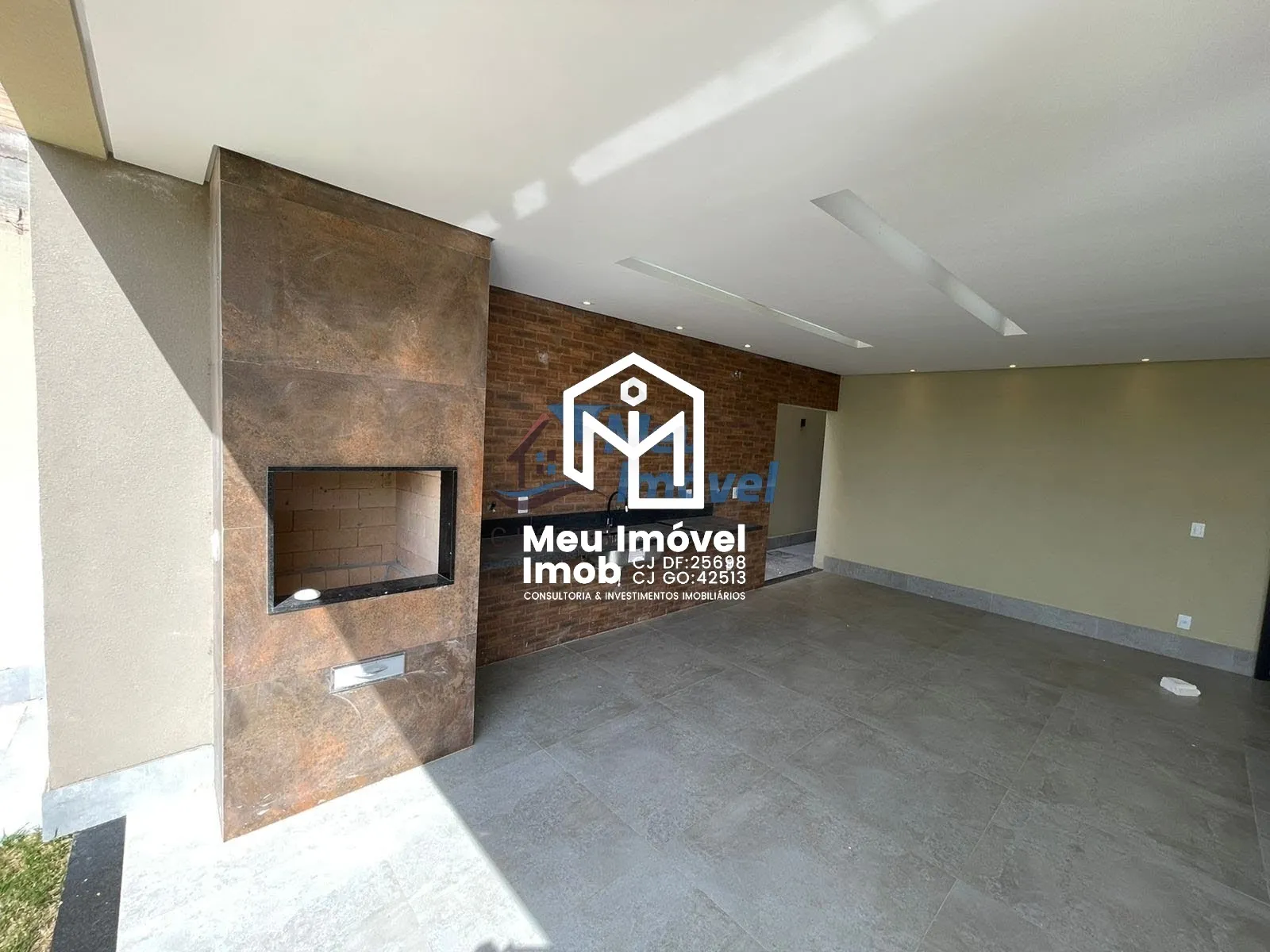 Imagem Casa 4 Quartos 4 suítes Alto Padrão 2 Vagas 260m² Arniqueira