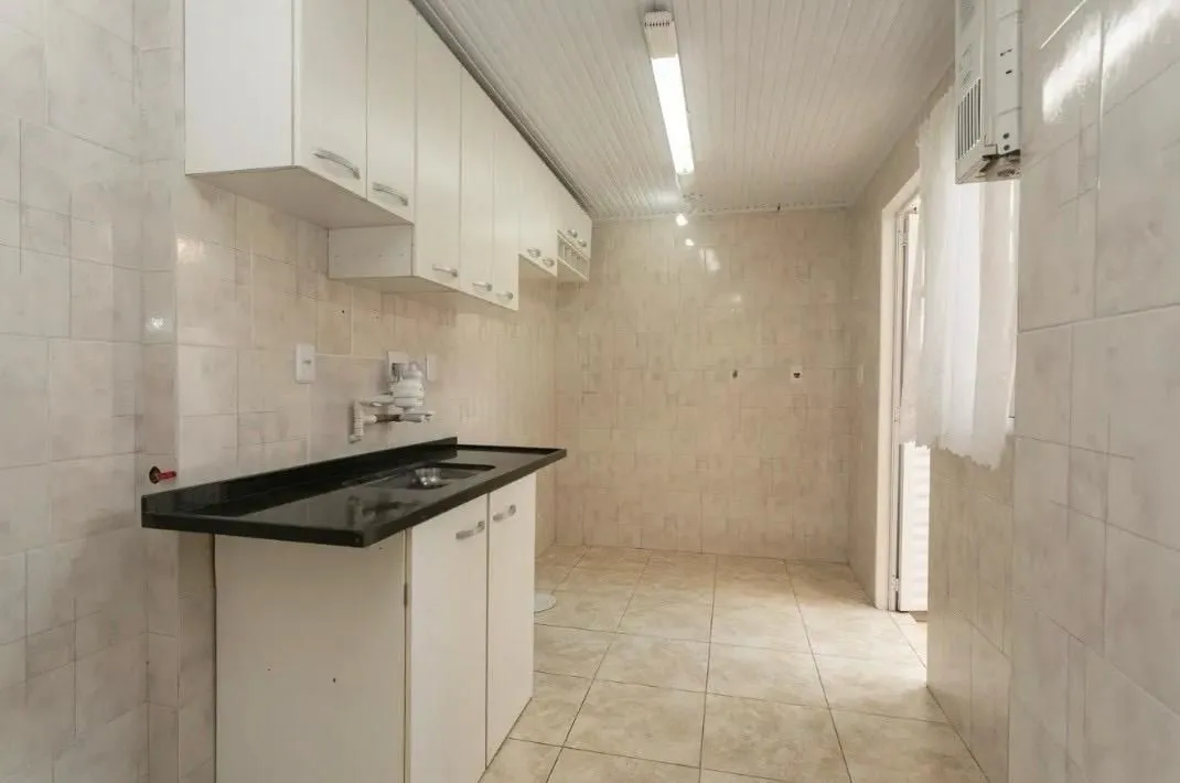 Imagem Casa em Condomínio com 03 quarto e 01 Vaga no Bairro Humaitá