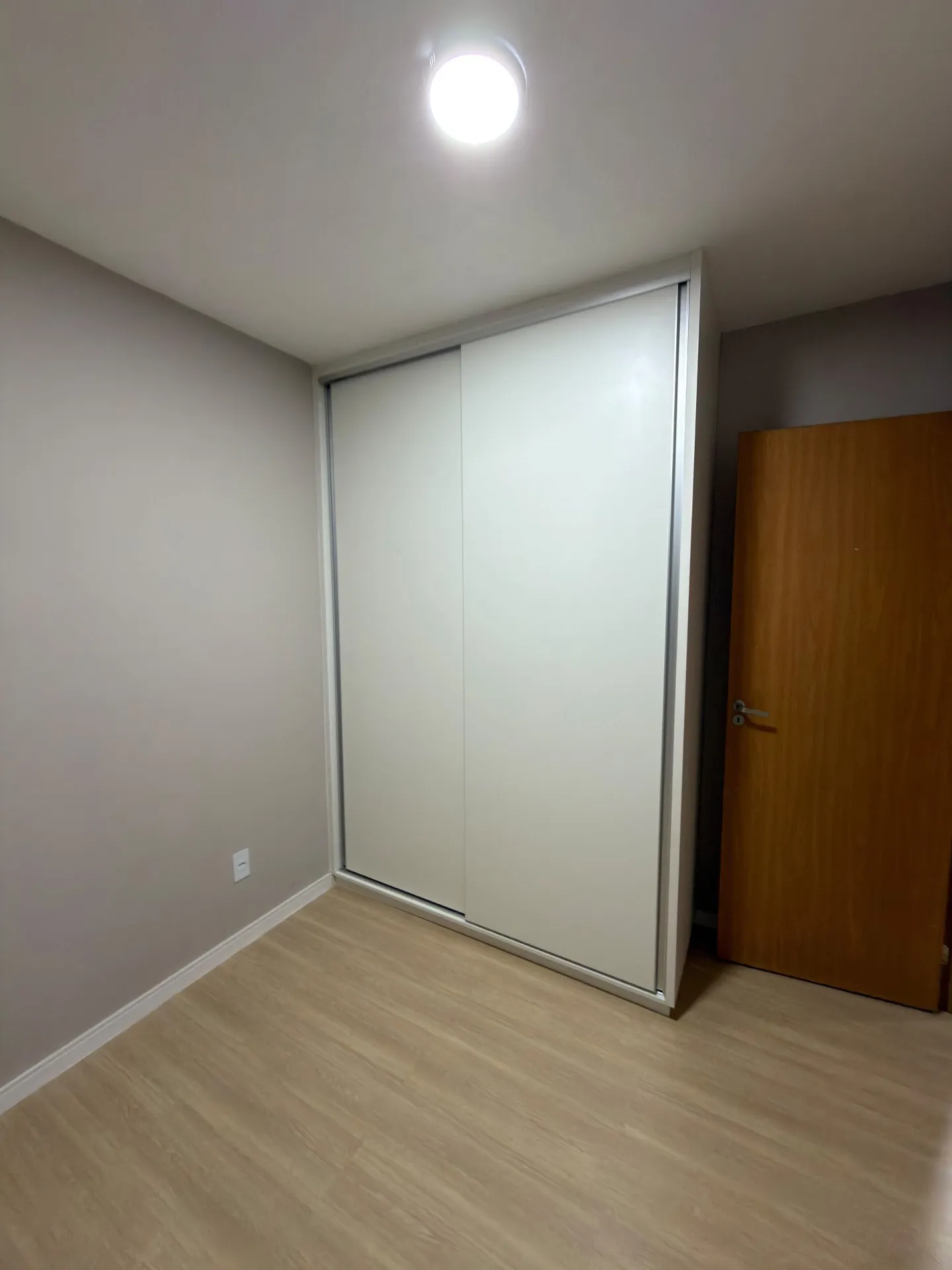 Imagem Apartamento, condomínio Chapada da Costa , 2 quarto mobiliado