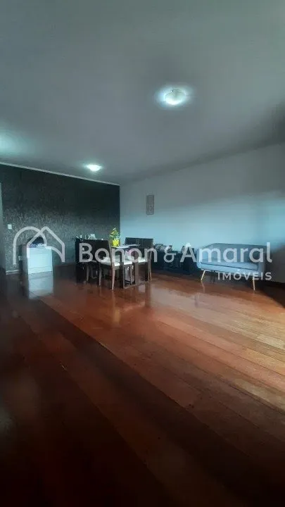 Imagem Casa à Venda 4 Quartos e 2 suítes - Jardim Paraíso - 266 m²