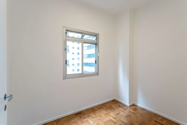 Imagem Apartamento 187M² Reformado, 3Q, 1 Suíte, 2 Banheiros, 2 Vagas, Lavabo, Sol da Manhã, Portaria 24h, Academia, Salão de Festas.