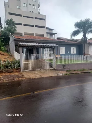 Imagem Casa para Venda em Concórdia, Cinquentenário, 3 dormitórios, 1 banheiro, 1 vaga