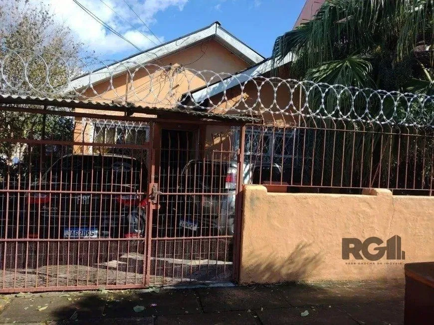 Imagem Casa de 2 dormitórios no bairro Cavalhada