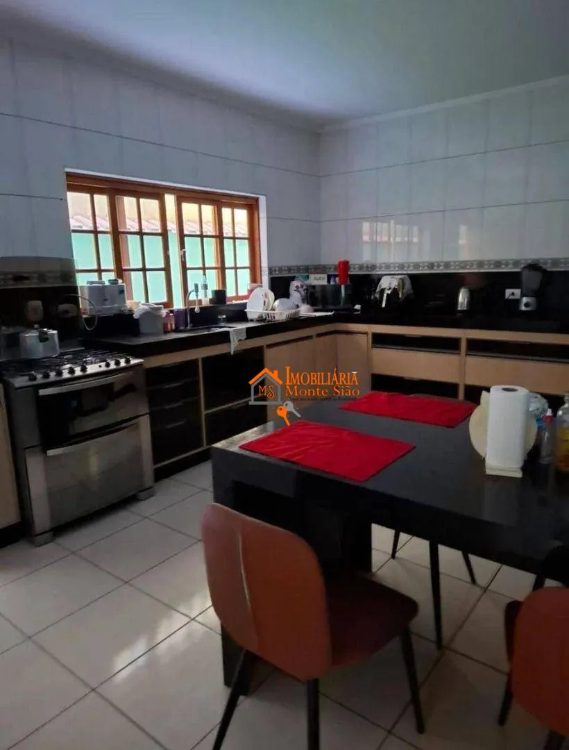 Imagem Sobrado com 3 dormitórios à venda, 210 m² por R$ 795.000,00 - Jardim Adriana - Guarulhos/SP