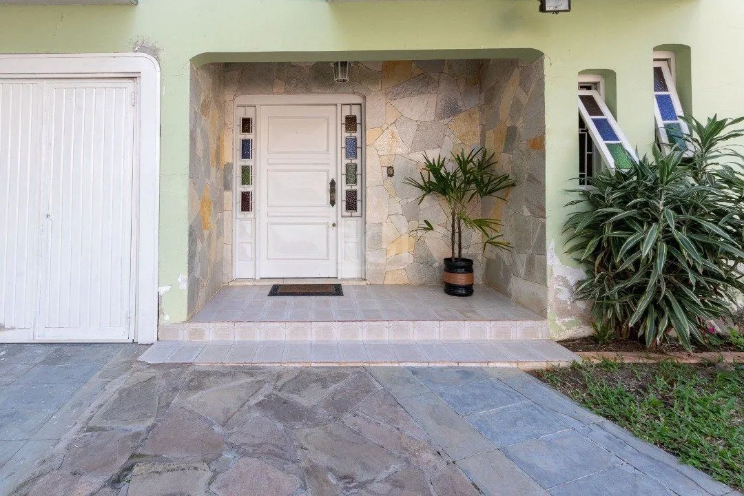 Imagem Casa para Venda - 280m², 3 dormitórios, sendo 1 suites, 2 vagas - Nonoai