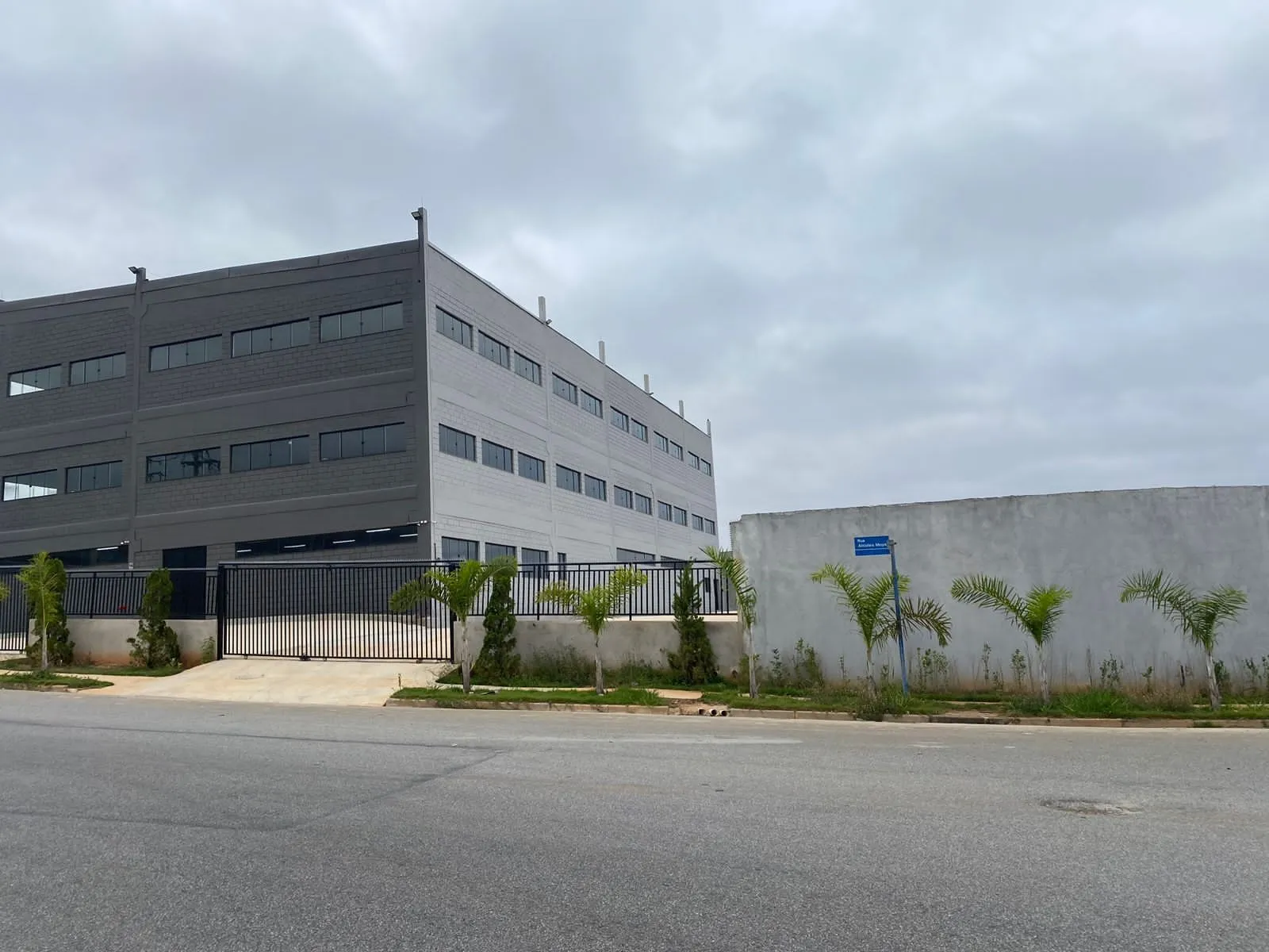 Imagem Oportunidade Única: Venda de Espetacular Prédio Industrial em Sorocaba
