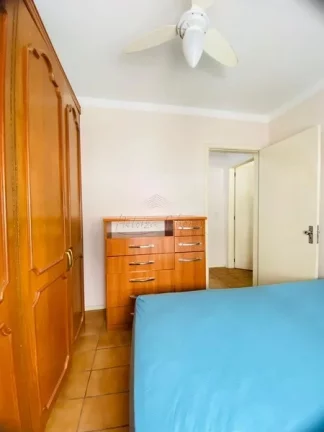 Imagem Uma (01) quadra do mar e próximo da Praça Flávio Boianovski. Apartamento 100% Mobiliado, com 02 d...