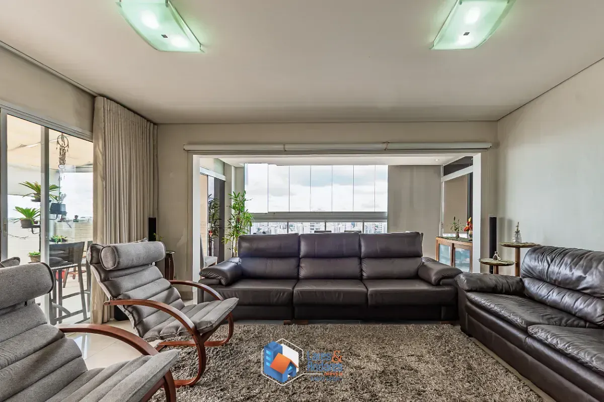 Imagem Cobertura para venda em Vila Gumercindo com 4 quartos, sendo 2 suítes, 221m²
