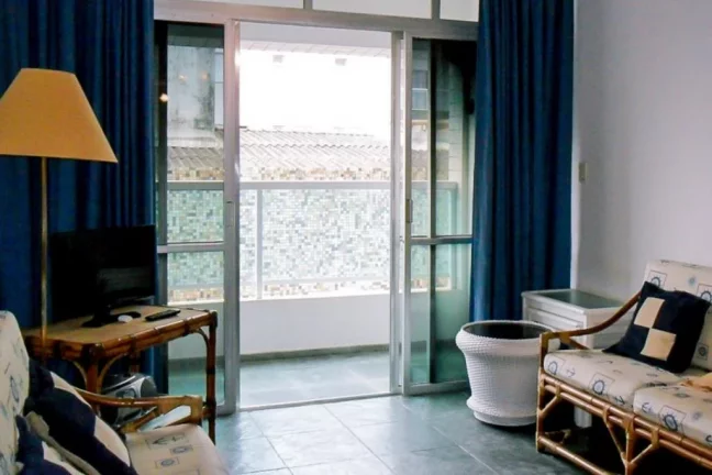 Imagem Enseada - Apartamento à 100 metros da praia - Região do Fórum.